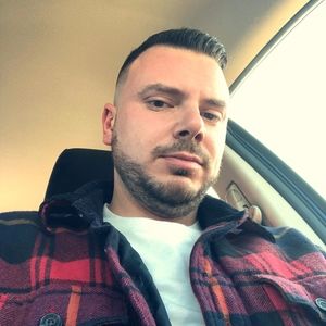 Meet your Posher, Dominic